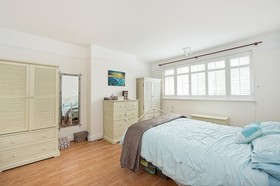 3 bedroom Property t...