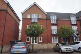 2 bedroom Flat for s...