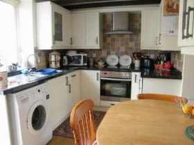 2 bedroom Detached f...