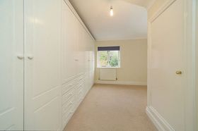 2 bedroom Flat for s...