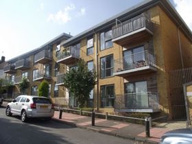 1 bedroom Flat to re...