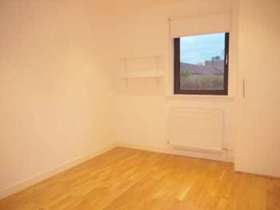 2 bedroom Property t...