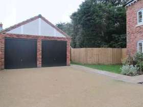 5 bedroom Detached f...