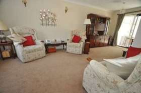 2 bedroom Bungalow f...