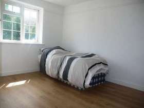 2 bedroom Terraced t...