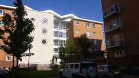 2 bedroom Flat for s...