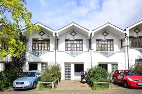 3 bedroom Detached f...