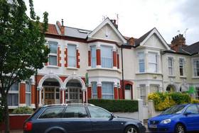 5 bedroom Detached t...