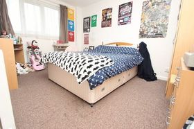 5 bedroom Terraced t...