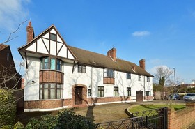 1 bedroom Flat to re...