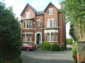 2 bedroom Property t...