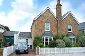 3 bedroom Property f...