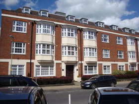 2 bedroom Flat to re...