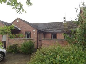 2 bedroom Detached t...