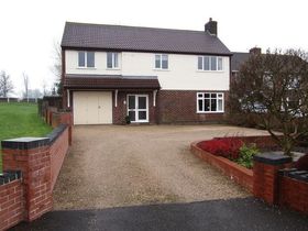 4 bedroom Detached f...