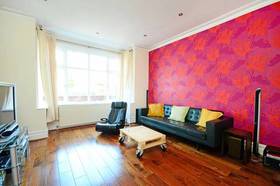 5 bedroom Detached t...