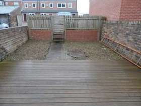 2 bedroom Terraced f...