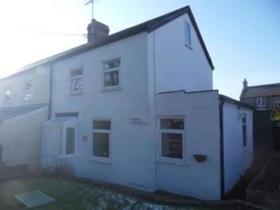 2 bedroom Semi-Detac...