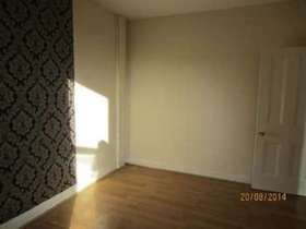 3 bedroom Flat to re...