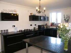 3 bedroom Terraced f...