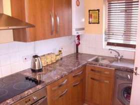 1 bedroom House Shar...