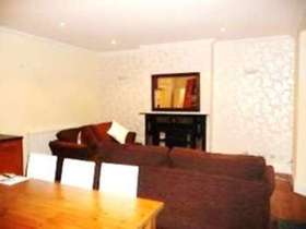 3 bedroom Terraced t...
