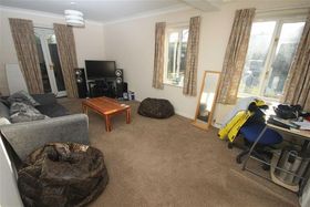 1 bedroom Property t...