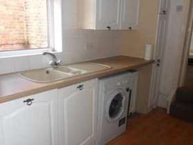 3 bedroom Flat to re...