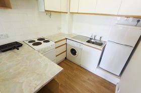 1 bedroom Flat to re...