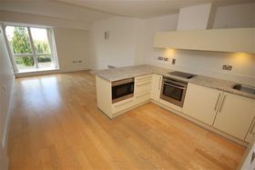 1 bedroom Property t...