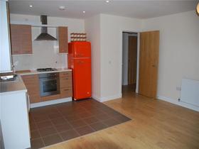 2 bedroom Flat to re...