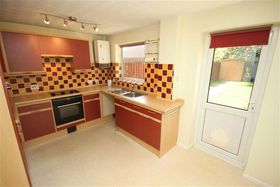 2 bedroom Property t...