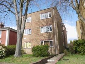 2 bedroom Flat to re...