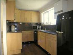 3 bedroom Semi-Detac...