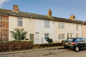 2 bedroom Terraced f...