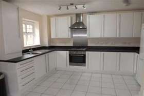 2 bedroom Flat to re...