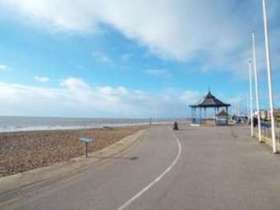 2 bedroom Flat for s...