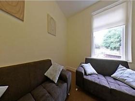 4 bedroom Detached t...