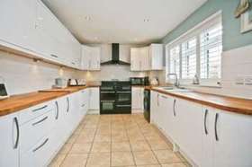 4 bedroom Detached f...