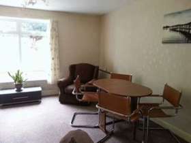 2 bedroom Flat to re...