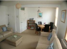 2 bedroom Flat for s...