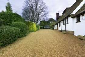 5 bedroom Detached f...