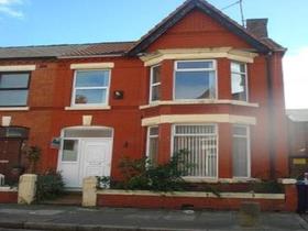 4 bedroom Detached t...
