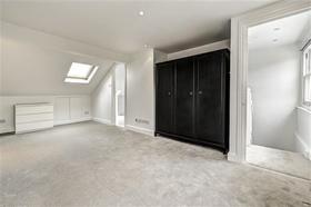 4 bedroom Detached t...