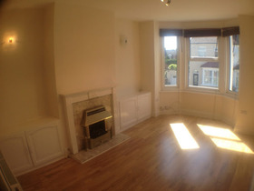 2 bedroom Flat to re...