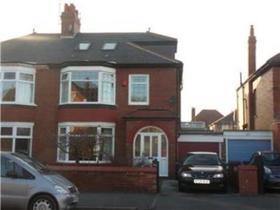 4 bedroom Semi-Detac...