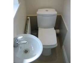 5 bedroom Maisonette...