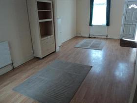 3 bedroom End of Ter...