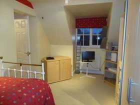 1 bedroom Property t...