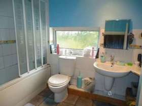 1 bedroom Property t...